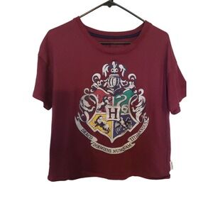 Harry Potter Graphic Tee Hogwarts Crest Burgundy Cropped‎ T-Shirt Size Small